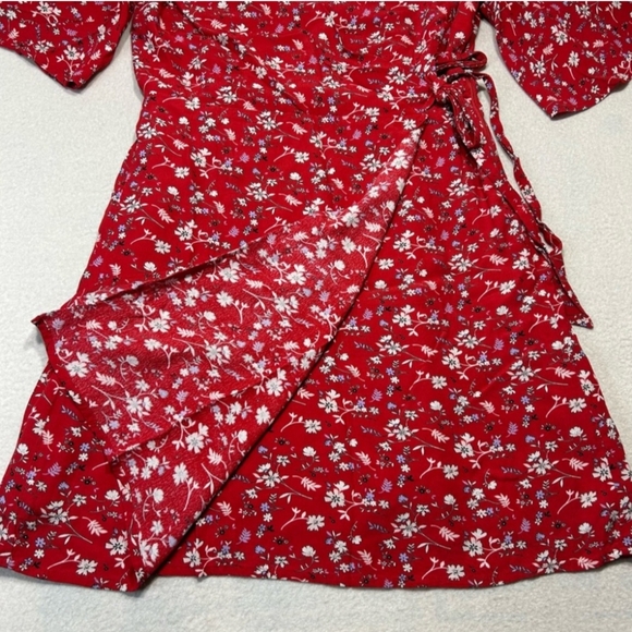 SANCTUARY Girl on Fire Faux wrap. Red and floral print. Size Sm - Picture 7 of 12